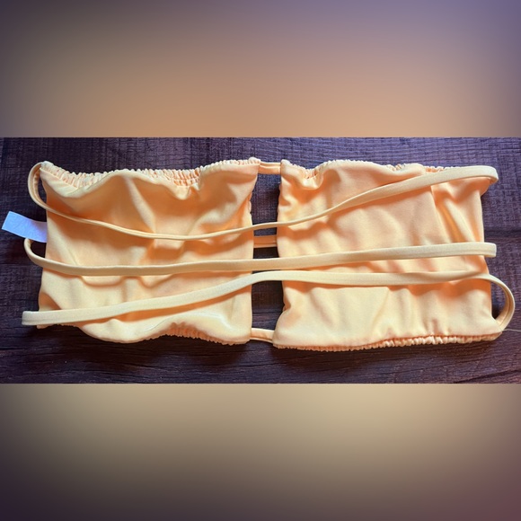 Strapless and Strappy Bikini Set with a high cut. Women’s size Large - Picture 4 of 7